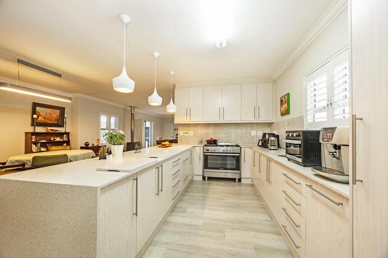 3 Bedroom Property for Sale in Pinehurst Western Cape